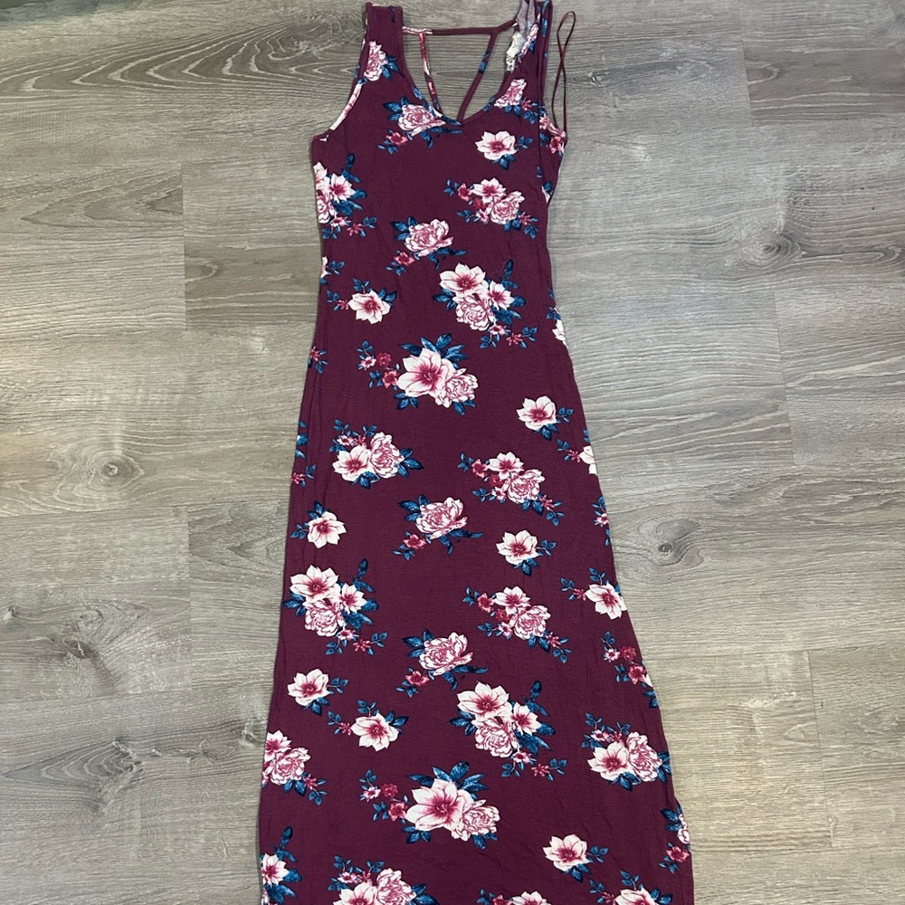 Pink Republic Burgundy Floral Maxi Dress size small - Picture 5 of 6